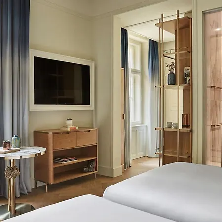 Andaz Prague, By Hyatt ホテル 5*